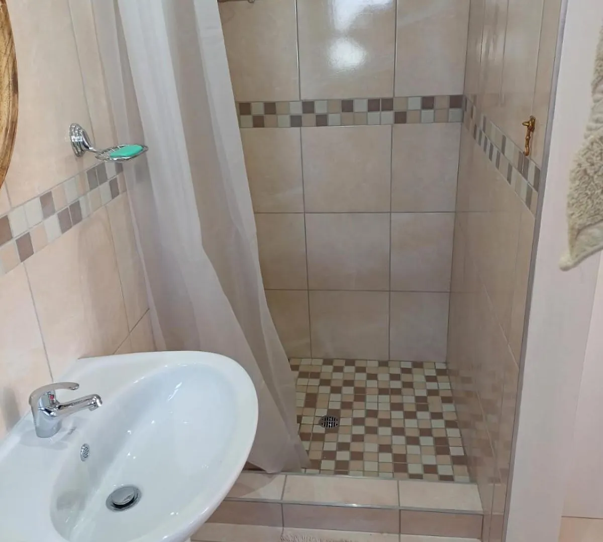 Stylish Studio In Tableview Stay With Pool Access Le Cap