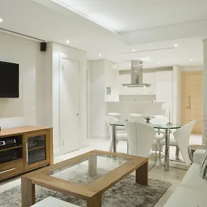 Kylemore 405 B Apartment