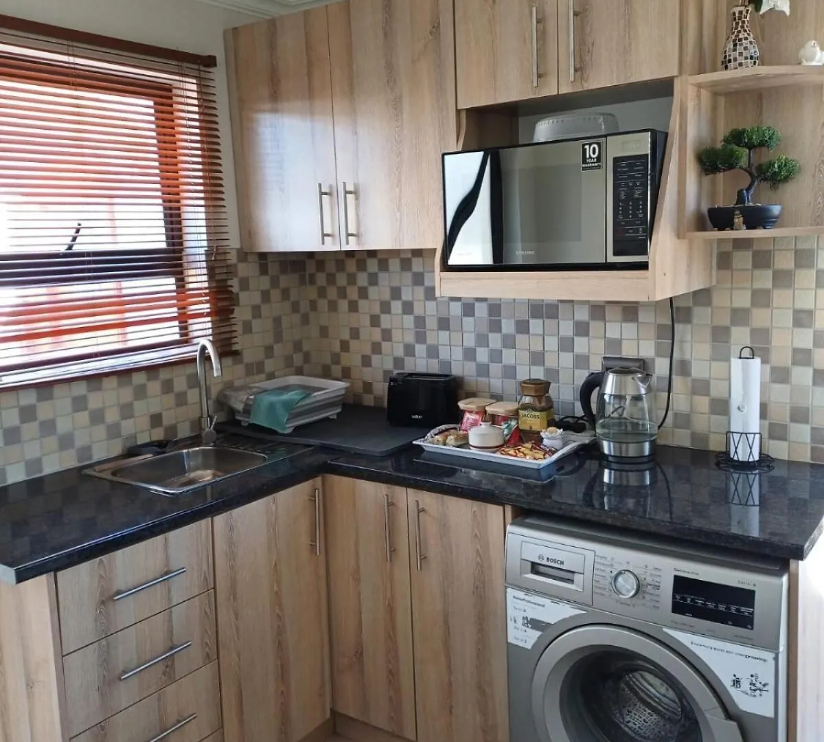 Stylish Studio In Tableview Stay With Pool Access Città del Capo