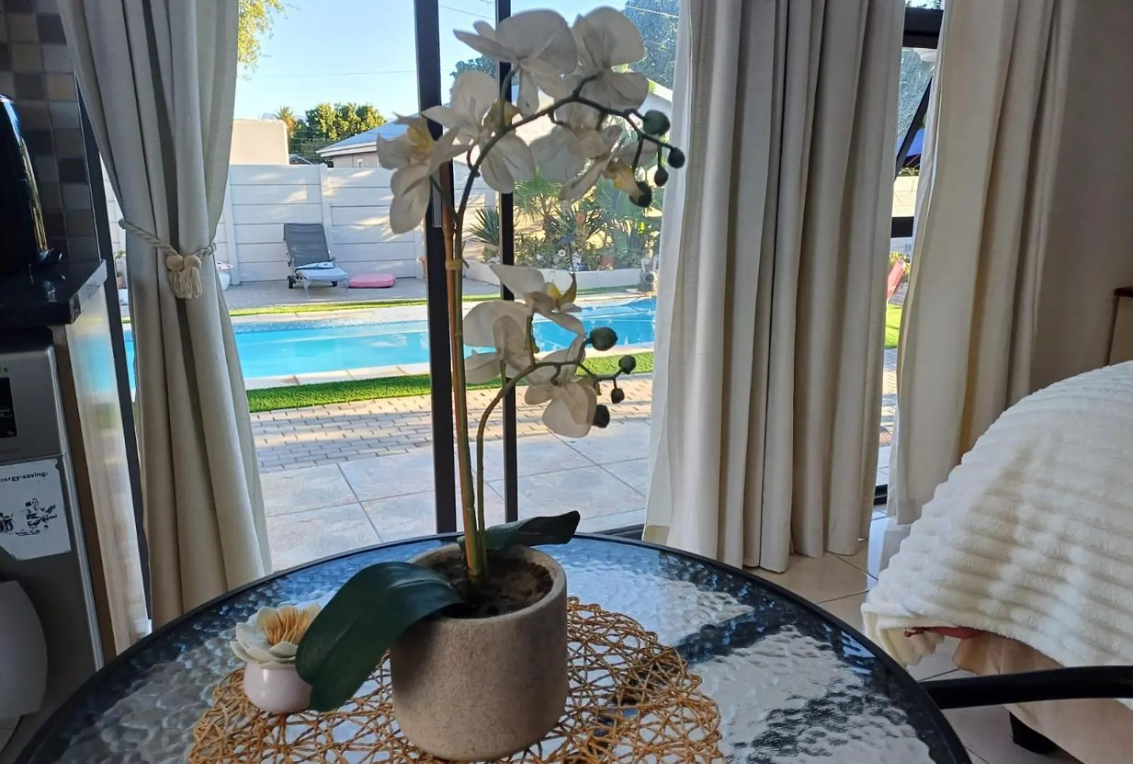 Appartamento Stylish Studio In Tableview Stay With Pool Access Città del Capo Sudafrica