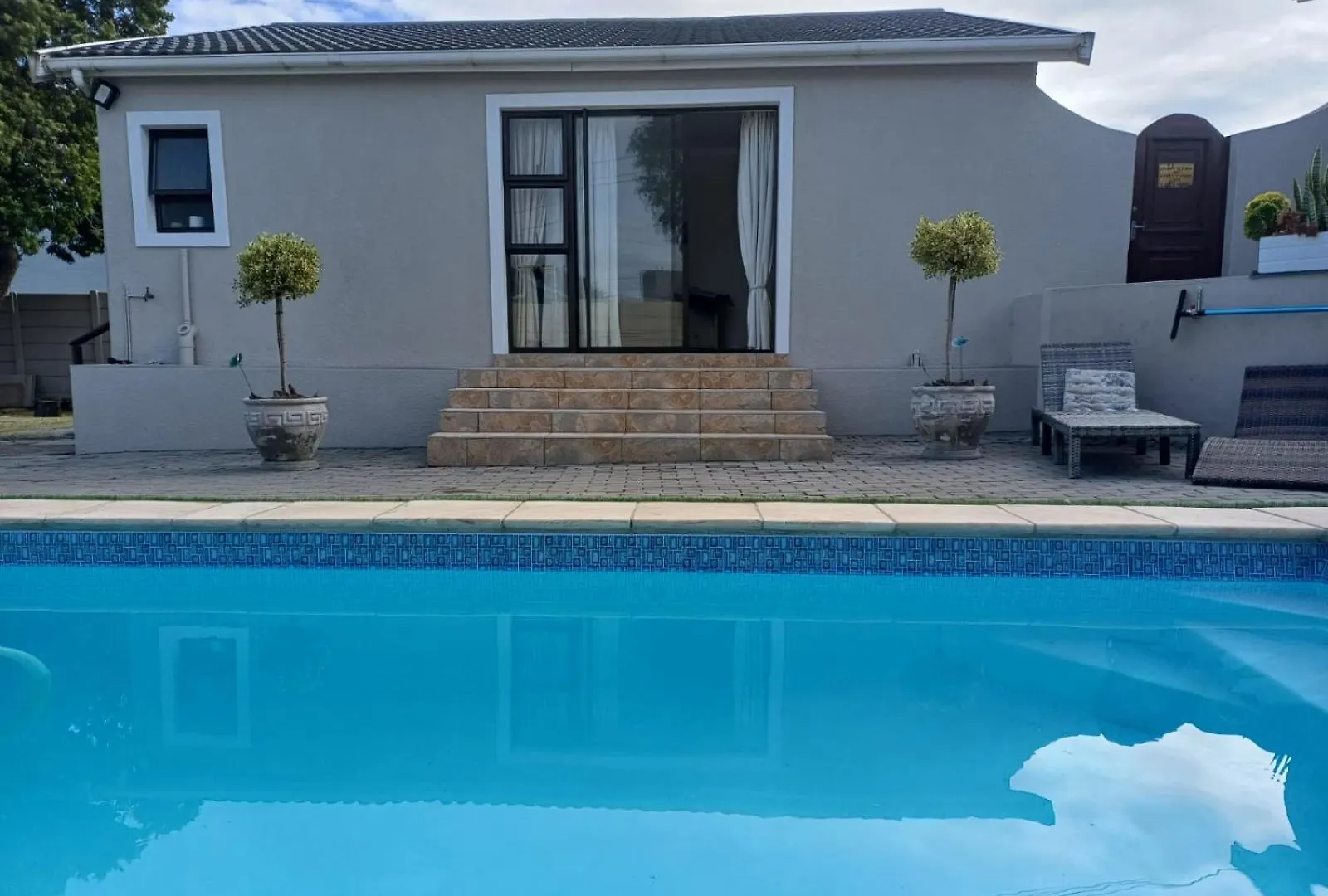 Stylish Studio In Tableview Stay With Pool Access Città del Capo